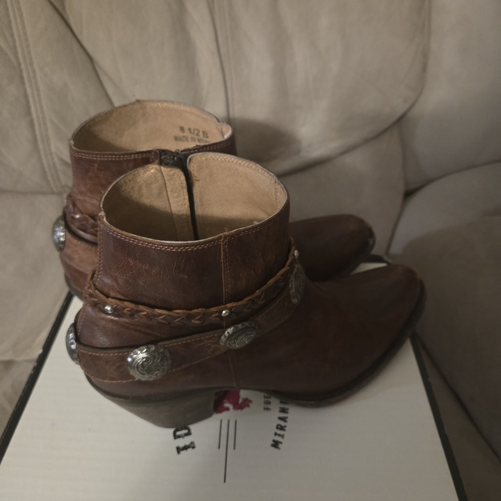 Idyllwind Brown Leather Ankle Boots